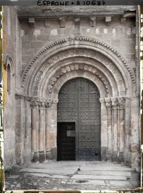 Image représentant Espagne, Avila, La porte latérale de l'Eglise Romane de San Pedro