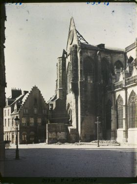Image représentant Belgique, Louvain, Transept sud de St Pierre et Vieilles Maisons