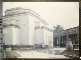 Image représentant L'Exposition des arts décoratifs, Au Bon Marché - Pavillon Pomone