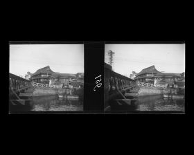 Image représentant Le pont Yoshidabashi et le théâtre Tomitake