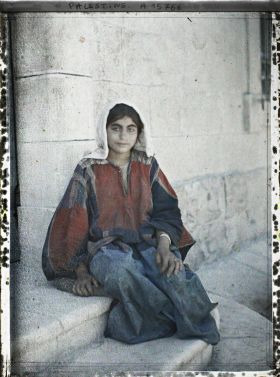 Image représentant Jeune femme bédouine (?)