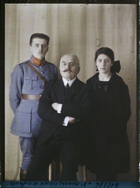 Image représentant Le Docteur Maurice Mendelssohn avec  sa fille Henriette et son fils Georges
