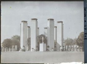 Image représentant L'Exposition des arts décoratifs, Entrée place de la Concorde