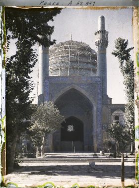 Image représentant La Madreseh Mader-i-Chah, école coranique dite "de la mère du Chah" (1714)