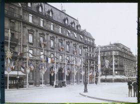 Image représentant Décorations place de l'Hôtel-de-Ville pour le 9ème congrès de la Légion Américaine (American Legion)