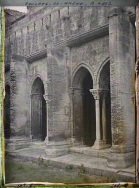 Image représentant Les piliers du cloître de Saint-Trophime