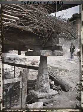Image représentant Espagne, Oviedo, Un des 4 pieds de l'horreo