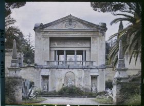 Image représentant Fontaine dans les jardins du Vatican (?)