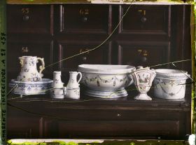 Image représentant Faïences de l'hôpital Saint-Louis