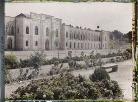 Image représentant L'Hôtel de Ville, place des Canons (Toopkhaneh)