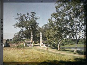 Image représentant Le paysage environnant l'entrée du temple de Linh-lang