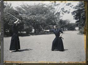 Image représentant Ecole de gymnastique militaire, entraînement aux arts martiaux Kendo (escrime japonaise)