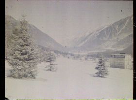 Image représentant France, Chamonix, Les Alpes -Vallée de Chamonix Village de Chamonix vers le col de Bal et le glacier d'argentière