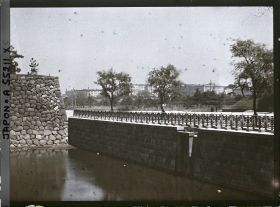 Image représentant Le quartier de Marunouchi depuis les fossés du palais impérial