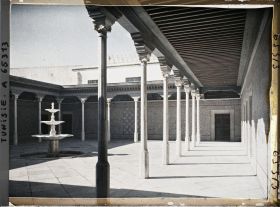 Image représentant Le petit patio des appartements beylicaux du palais du Bardo