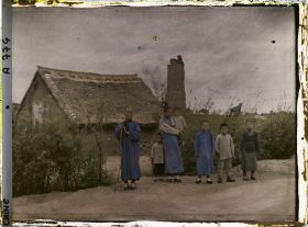 Image représentant Les abords d'un village mandchou