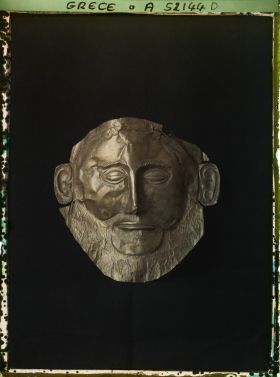 Image représentant Masque funéraire en or d'un roi de Mycènes : "masque dit d'Agamemnon"