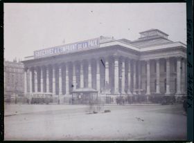 Image représentant L'emprunt national de 1920 à la Bourse de Paris, palais Brongniart