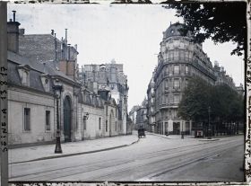Image représentant La rue Saint-Dominique vue du boulevard Saint-Germain