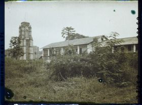 Image représentant Vue sur l'église et la mission catholique