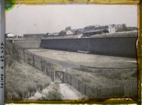 Image représentant Terrains de sport dans les fossés des fortifications près de la porte de Clichy