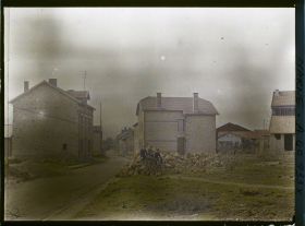 Image représentant France, Suippes, Un coin de la place