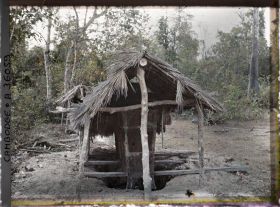 Image représentant Une installation destinée à recevoir les cadavres avant leur inhumation