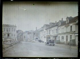 Image représentant France, Clermont-en-Argonne, Grande Rue et la Mairie