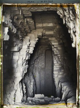 Image représentant Entrée des fouilles sous la Ziggourat