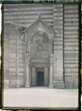 Image représentant Porte de la cathédrale