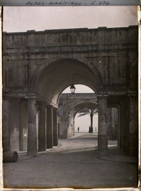 Image représentant Une porte donnant sur la rue des Ponchettes