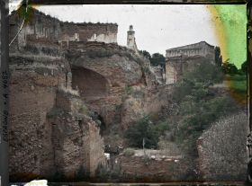 Image représentant Anciennes murailles entourant l'Alhambra