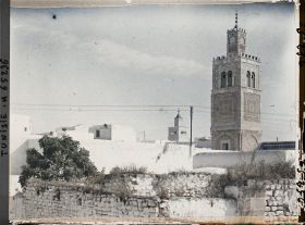 Image représentant Les minarets de la mosquée El-Ksar et de la Grande Mosquée dans la médina