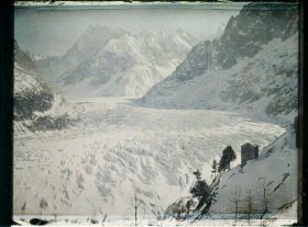 Image représentant France Les Alpes, La mer de Glace, les Gdes Jorasses et l'aige du Taeul