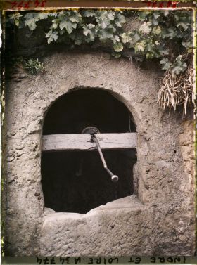 Image représentant Puits creusé dans le roc