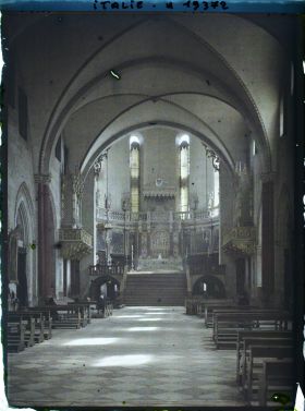 Image représentant Intérieur de la cathédrale Santa Maria Annunciata