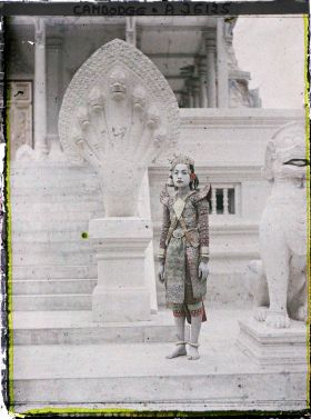 Image représentant Danseuse du ballet royal en costume de jeune prince (âgé de moins de 17 ans)