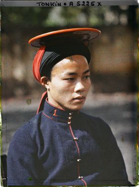 Image représentant Portrait en buste d'un tirailleur annamite, coiffé du salako