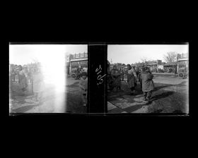 Image représentant Scène de rue sur Donganmen dajie ("avenue à l'Extérieur de la Porte de la Paix de l'Est")