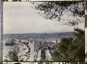 Image représentant Vue de la ville, prise du château du Mont Boron