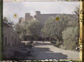 Image représentant Afghanistan, Ghizichk, La forteresse et Gde rue