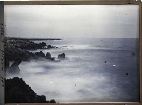 Image représentant Découpe rocheuse de la côte en direction de la pointe du cap Martin