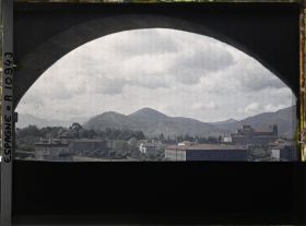 Image représentant Espagne, Bilbao, Vue prise de Begoña vers l'ouest s/ les terrains rouges de minerai de fer.