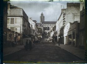 Image représentant Ile de France, Pontoise, Rue principale, le soir après un orage (Effet de soleil couchant)