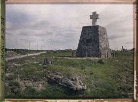 Image représentant France, Thélus, Monument des Régiments d'Artillerie Canadienne morts à Vimy en Avril 1917