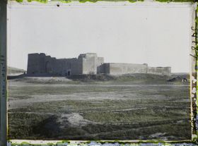 Image représentant Le monastère de Mar Behnam (l'un des sites de l'église orientale catholique). Eglise de la fin du Ve siècle, restaurée au XIIe siècle