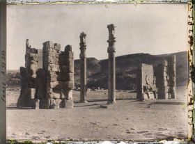 Image représentant Ensemble de la porte de Xerxès ou porte de toutes les Nations, érigée par Xerxes 1er vers 475 avant J.-C.