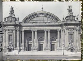 Image représentant L'entrée principale du Grand-Palais