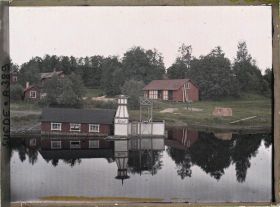 Image représentant Groupement d'habitations devant la rivière Tuna