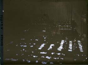 Image représentant Cinquième assemblée annuelle de la Société des Nations (SDN) à Genève. L'intérieur de la Salle de la Réformation